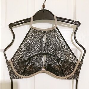 🔥ON SALE🔥2/$33🔥 💖 Victoria Secrets Very Sexy Unlined High Neck
